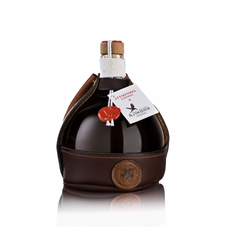 Fins Bois 1940s Atemporel XO limited edition Maison A. de Vacqueur Cognac